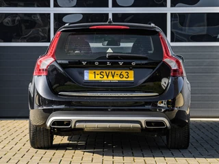 Volvo V60 2.4 D6 AWD Plug-In Hybrid Summum | Leder | Schuifdak | Keyless | Camera | Xenon | Stoelverwarmng / 15