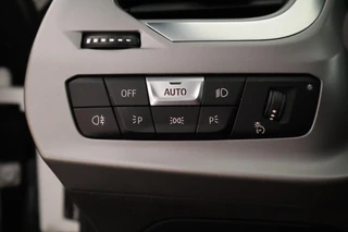 BMW Z4 Roadster sDrive20i 197pk High Executive Stoelverwarming Leder LED Navigatie / 13