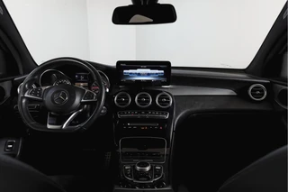Mercedes-Benz GLC Coupé 250 4MATIC 211 PK Premium AMG Line  | S/K-Panodak | Cruise | Stoelverw. | PDC | Camera | App. Connect | ECC | LM 21" | / 4