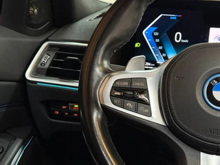 BMW 3-serie Touring 330e M-Sport Pro | LCI | Dravitgrau | 292PK | Plug-in Hybrid |Carplay | 19” | Harman Kardon | Trekhaak / 31