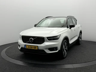 Volvo XC40 1.5 T4 Recharge R-Design Expression | Trekhaak | Leer | Stoel/Stuurverwarming | Camera