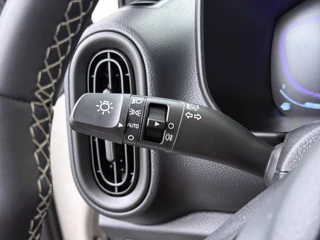 Kia Picanto 1.0 DPI DynamicLine  - Achteruitrijcamera - Cruise control - AppleCarplay/Android Auto - Fabrieksgarantie Tot 2032 / 25