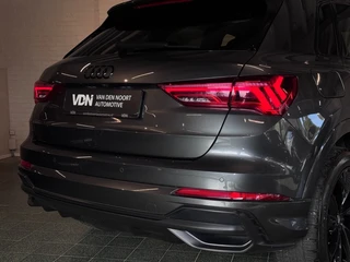 Audi Q3 35 TFSI S-Line Black Edition Pano Camera Leder Trekhaak 19'' / 12