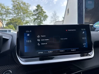Peugeot 2008 1.2 Turbo 130 PK Allure Pack | Trekhaak 1200 KG | Navigatie | 3D Virtual Cockpit | Stoelverwarming | LED Verlichting | Half Lederen Bekleding | Keyless Start | Climate Control | Cruise Control | 17 Inch Lichtmetalen Velgen | / 26