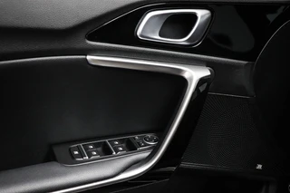 Kia ProCeed 1.5 T-GDI GT-Line | CAMERA | CLIMATE CONTROL / 26