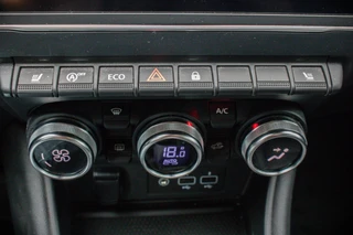 Renault Captur 1.0 TCe 90 Intens | Rijklaar | Dealer onderhouden | Trekhaak | Airco | Stoelverwarming / 26