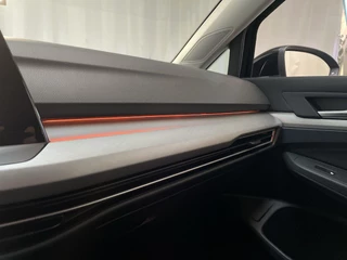 Volkswagen Golf Variant 1.0 TSI 110pk Life Sfeerverlichting Navigatie Parkeersensoren / 16