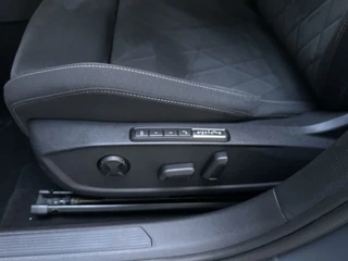 Volkswagen Golf Variant 1.0 TSI Life Business Alcantara Sfeerverlichting Camera Navigatie / 15