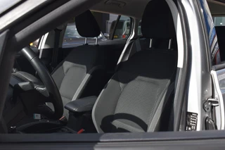 Ford Focus Wagon 1.0 EcoBoost Hybrid Connected Navigatie | Carplay | Cruise | Airco | 12 mnd BOVAG garantie | / 12