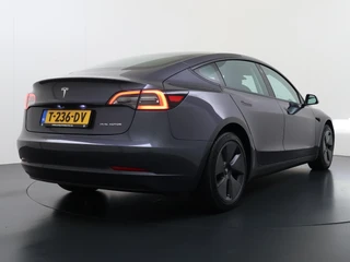 Tesla Model 3 Long Range AWD 75 kWh FABRIEKSGARANTIE OP ACCU & AANDRIJFLIJN TOT 2031 OF 192.000 KM + ALGEMENE AUTO T/M 06-2027 of 80.000KM! BTW verrekenbaar | SOH 94% | / 9