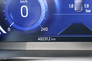 Ford Focus Wagon 125PK HYBRID TITANIUM-X VIRTUAL-COCKPIT B&O AUDIO CLIMA P-SENSOREN 17"LMV LED CAMERA WINTERPACK NL-AUTO / 22