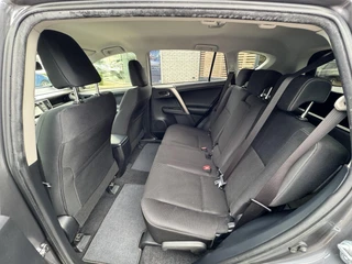 Toyota RAV4 2.0 Style 4WD / 16