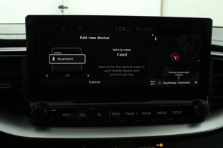 Kia ProCeed 1.5 T-GDi GT-Line AUTOMAAT  - Stoel/Stuur verwarming - Apple Carplay/Android Auto - Achteruitrij camera - Adaptieve cruise control - Navigatie - Fabrieksgarantie t/m 25-11-2031 / 56