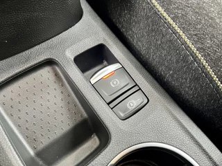 Renault Captur 1.6 E-Tech Full Hybrid 145 Techno  | Stoel+Stuurverwarming | Climate Control | Draadloze Telefoonlader | Camera + Sensoren | Two-Tone | Apple CarPlay/Android Auto / 53