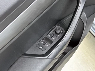 Skoda Karoq 1.5 TSI ACT Style | Automaat | Adaptive cruise control | Stoelverwarming | CarPlay | Afneembare trekhaak / 30