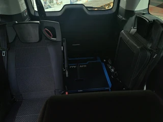 Toyota PROACE Electric Shuttle LONG EXTRA RANGE DYNAMIC 75KWH 8-PERSOONS ROLSTOELAUTO VERLAAGD-INBOUW-OPRIJPLAAT 2x SCHUIFDEUR / 21