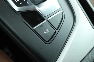 Audi A4 Avant 35 TDI S edition  136PK Virtual, Leder, Climate, / 36