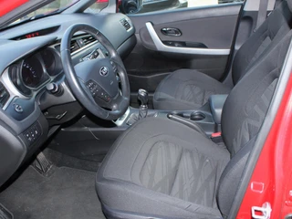 Kia Ceed 1.0 T-GDi ComfortPlusLine Navigator Trekhaak, 2e Eigenaar, Cruise Control, Carplay/Android Auto, Achteruitrijcamera, Airco / 17