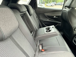 Peugeot 3008 1.6 HYbrid 225 Allure  | LED | Apple/Android | DAB | Keyless | PDC v+a incl. Camera | Standkachel / 67