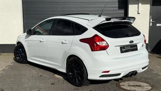 Ford Focus 2.0 EcoBoost ST-3 2.0| Recaro | Schuifdak | RS | Bull-X | Nieuwe Turbo / 6