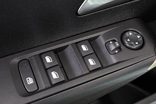 Lancia Ypsilon 1.2 Turbo Hybrid 110pk Automaat Apple CarPlay Cruise Control / 26
