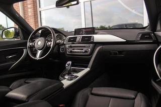 BMW 3-serie Gran Turismo 320i High Executive | Sport Line | NL auto | Keyless entry | Panoramadak | Xenon | HiFi audio | Navigatie Professional | Cruise control | M-sportstuur | PDC / 12