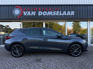 SEAT Leon 1.4 TSI eHybrid PHEV FR 204PK Trekhaak Camera Carplay ACC / 50