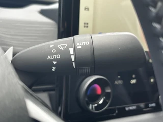 Toyota C-HR+ First Edition 77 kWh STOEL/STUURVERWARMING EL-ACHTERKLEP BLINDSPOT CLIMA APPLE/ANDROID PARK-SENSOR / 18