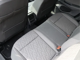 Volkswagen Golf 1.5 eTSI Life Edition  | Facelift | Head-up | Winter pakket / 22