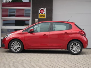 Peugeot 208 1.2 PureTech Signature Cruise| Navi+BT| / 2