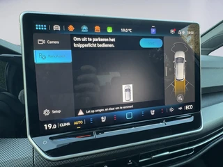 Volkswagen Golf 1.5 eHybrid GTE / 5JR Garantie / Pano / Leer / Trekhaak / Matrix / Keyless / DCC / HUD / 29