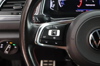 Volkswagen T-Roc 1.5 TSI 150pk R-Line Sport Camera Navigatie / 16