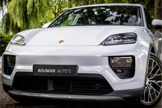 Porsche Macan 4 100 kWh  Pano Luchtvering Sport Chrono Matrix Passenger Display / 2