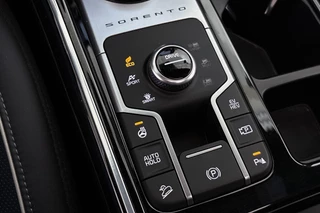 Kia Sorento 1.6 T-GDI Plug-in Hybrid 4WD ExecutiveLine 5p. Panoramadak Trekhaak Stoelventilatie / 51