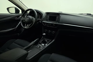 Mazda 6 2.0 TS | Navigatie | Trekhaak  (1.300KG trekgewicht )| Climate control | Stoelverwarming | Parkeersensoren | Cruise control | Extra getint glas / 16