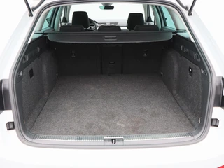 Škoda Superb Combi 1.4 TSi 218 Pk iV Business Edition Plus / 18