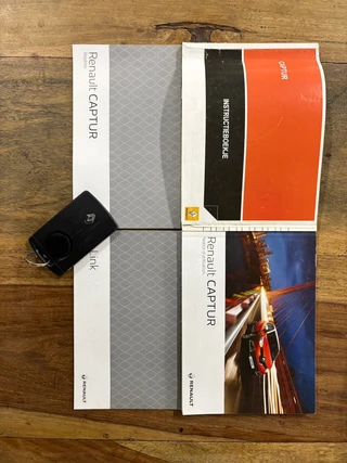 Renault Captur 0.9 TCe Dynamique/ Achteruitrijcamera/ Parkeersensoren achter / 39