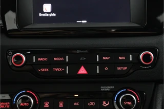 Kia Niro 1.6 GDi Hybrid DynamicLine  - Trekhaak - Cruise Control - Airco - - Virena zekerheidspakket €895 / 55