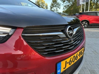 Opel Grandland X 1.6 Turbo Hybrid4 Automaat Ultimate | ECC | Navigatie | Leder | Winterpakket | Stoelventilatie | Camera | Trekhaak | 19" LM-Velgen | Zeer kompleet / 20