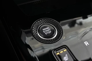 Kia Niro 1.6 GDi Hybrid DynamicPlusLine Elektrische Stoelen Leder Achteruitrijcamera / 38