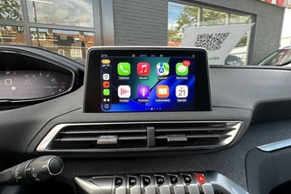 Peugeot 3008 1.2 PureTech Allure / 20