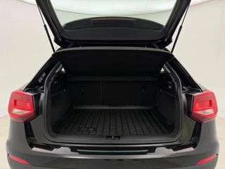 Audi Q2 35 TFSI CoD Design Automaat | Parkeersensoren | Trekhaak / 8