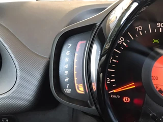 Citroën C1 1.0 VTi Shine Achteruitrijcamera | Navi | Airco / 15
