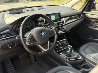 BMW 2-serie Active Tourer 225xe iPerformance High Executive LEER - CAMERA - HUD / 18