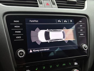 Škoda Octavia Combi 1.5 TSI Greentech Ambition Stoelverwarming | Navigatie | Parkeersensoren | Airco / 22