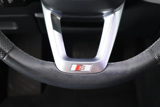 Audi Q7 55 TFSI e 381pk quattro Pro Line S Trekhaak 360Camera B&O Head-Up Keyless Virtual Cockpit Luchtvering Panoramadak 2x S-Line / 24