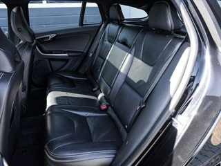 Volvo V60 2.4 D6 AWD Plug-In Hybrid Summum | Leder | Schuifdak | Keyless | Camera | Xenon | Stoelverwarmng / 8