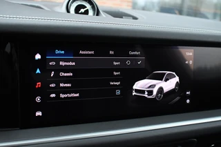 Porsche Cayenne Coupé 4.0 Turbo E-Hybrid GT  Burmester PDCC Carbon HUD ACC 360 / 39