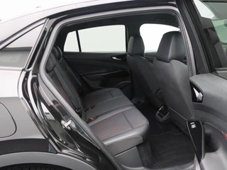 Volkswagen ID.5 GTX 77 kWh 299 Pk | Stoel/Stuur Verwarming | 360° Camera | Adaptive Cruise | CarPlay | Navigatie | 20 Inch | 67.619 Km !! / 36