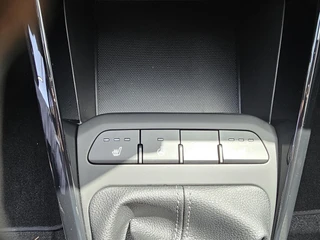 KIA Stonic 1.0 T-GDi MHEV 100pk DynamicPlusLine / 20